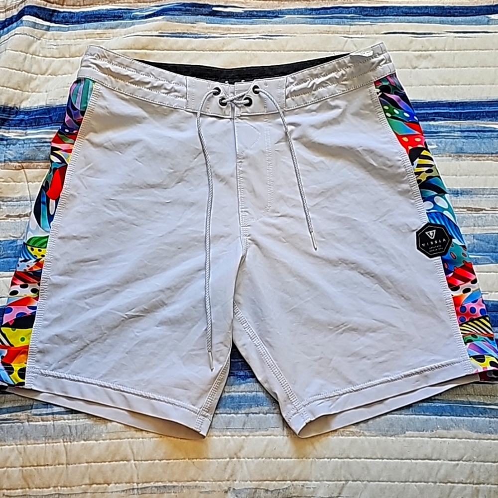 Vissla mens boards shorts size 32 new with tags